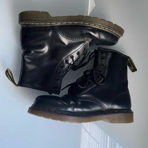 Dr Martens size 9 women